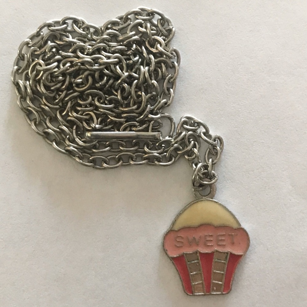 SALE “Sweet” cupcake Necklace❤️